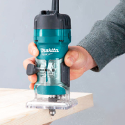 Ruteadora M3700B  6mm 530w Makita